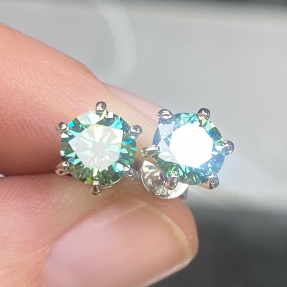 925 Sterling Silver 2 Carat Cyan Diamond Moissanite Stud Earrings - Picture 8 of 13